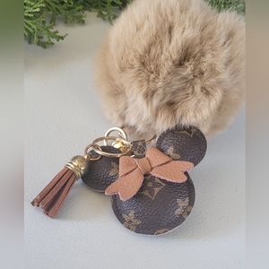 Minnie Mouse pom-pom keychain